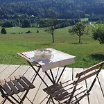 Lojzov Toplar Modern Haystack Velike Lasce