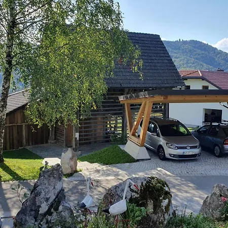 Lojzov Toplar Modern Haystack 아파트 Velike Lašče