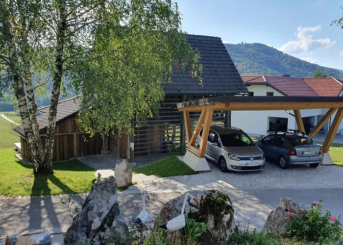 Lojzov Toplar Modern Haystack דירה Velike Lasce