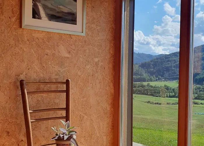 Lojzov Toplar Modern Haystack *